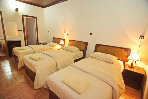 Hostal Kuri Beach View Inn