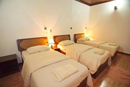 Hostal Kuri Beach View Inn