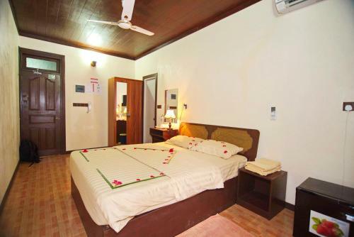 Hostal Kuri Beach View Inn