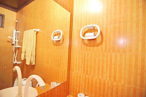 Hostal Kuri Beach View Inn