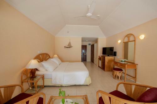 Hotel Holiday Island Resort