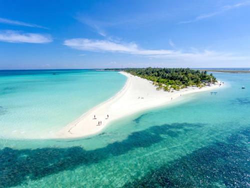 Hotel Holiday Island Resort
