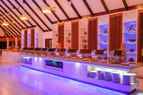 Hotel Holiday Island Resort