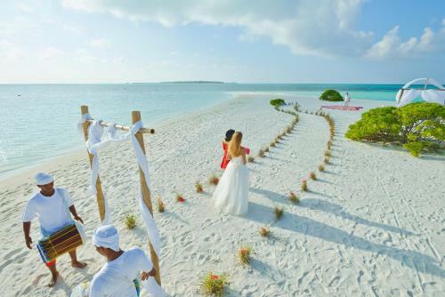 Hotel Holiday Island Resort