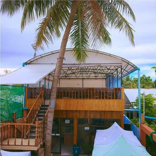 Hostal Whale Shark Inn