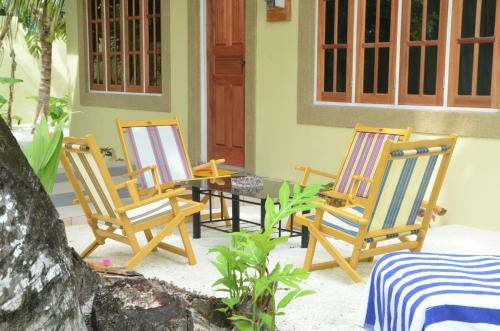 Hostal Whale Shark Inn