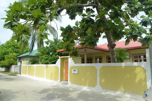 Hostal Whale Shark Inn