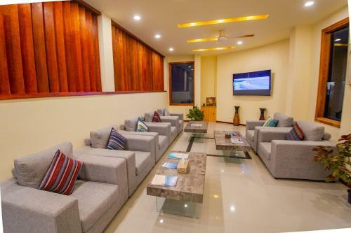 Hostal Akasha Beach Maafushi