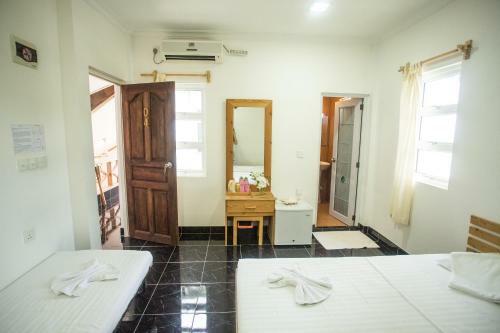 Hostal Faza View Inn
