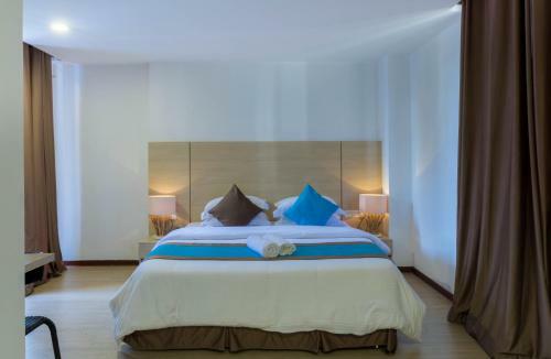 Hostal Beachwood Hotel And Spa At Maafushi