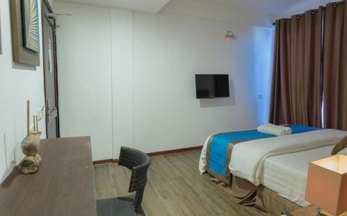 Hostal Beachwood Hotel And Spa At Maafushi