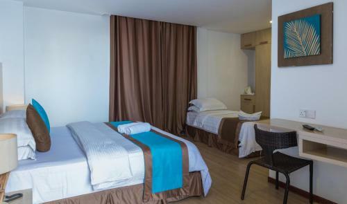 Hostal Beachwood Hotel And Spa At Maafushi