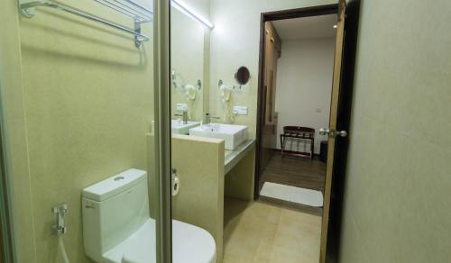 Hostal Beachwood Hotel And Spa At Maafushi