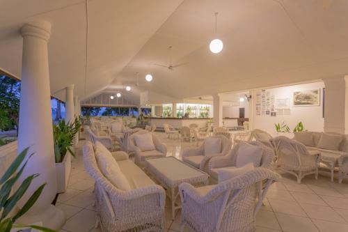 Hotel Equator Village Resort