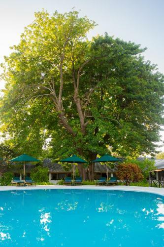 Hotel Equator Village Resort