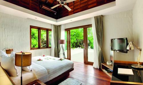 Hotel Hideaway Beach Resort & Spa