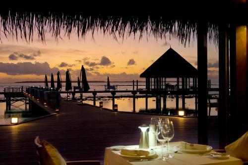 Hotel Hideaway Beach Resort & Spa