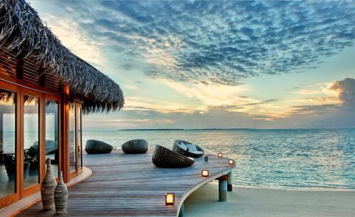 Hotel Hideaway Beach Resort & Spa