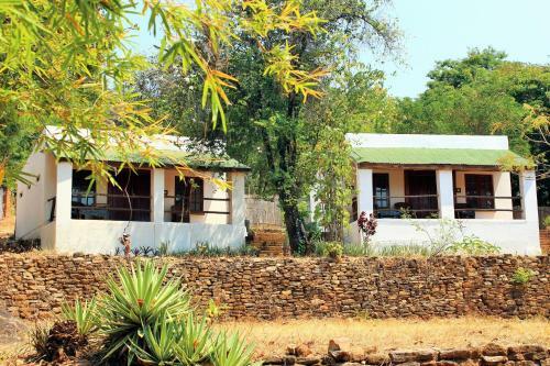 Hotel Njaya Lodge