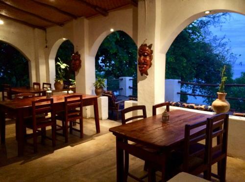 Hotel Njaya Lodge