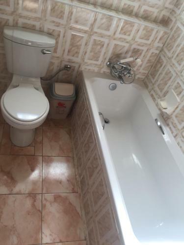 Hostal Maoni Guest House