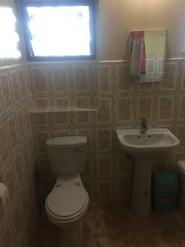 Hostal Maoni Guest House