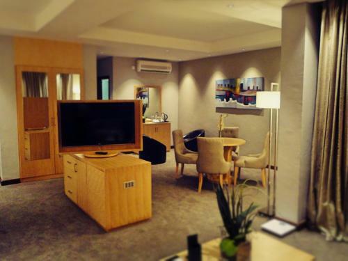 The Grand Palace Hotel