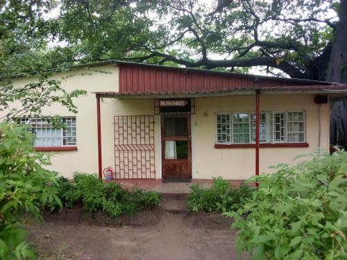 Nkhudzi Beach Lodge