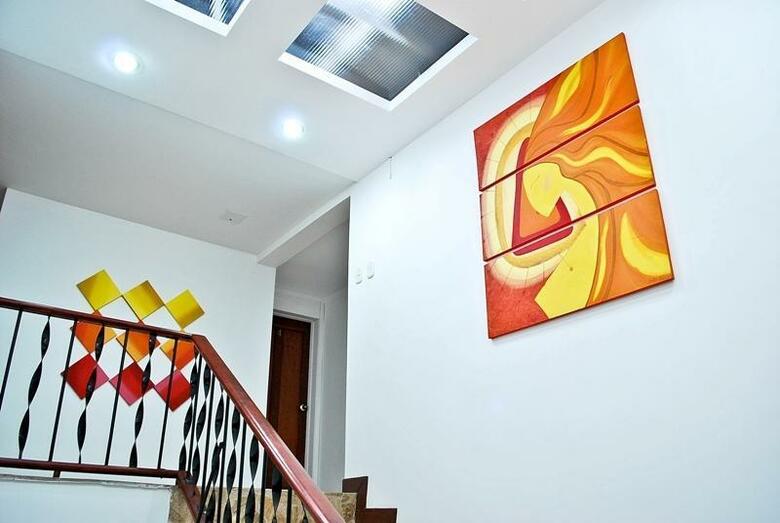 Hotel Portal De Mil�n