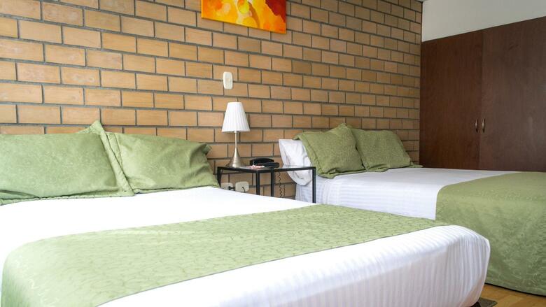 Hotel Portal De Mil�n