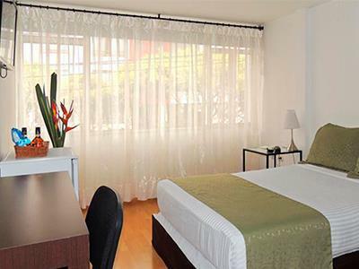 Hotel Portal De Mil�n