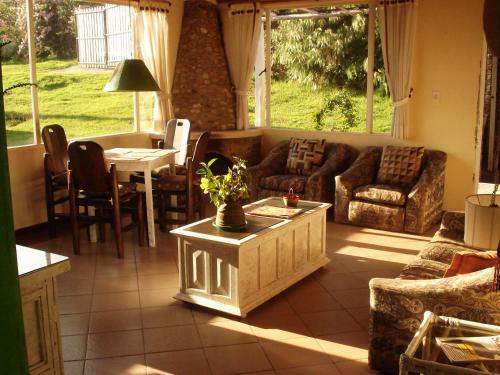 Hostal Miravalle Suites