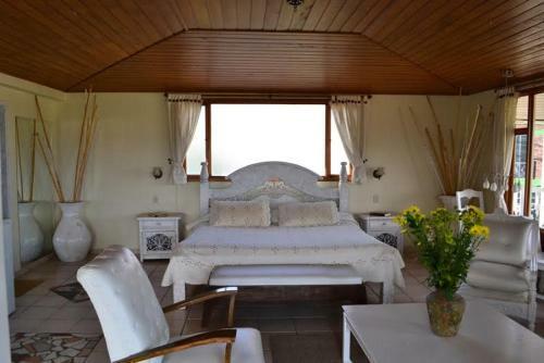 Hostal Miravalle Suites