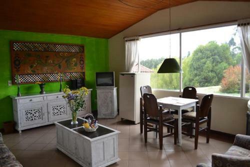 Hostal Miravalle Suites