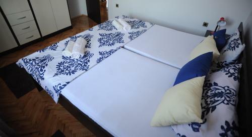 Ani Apartment 1