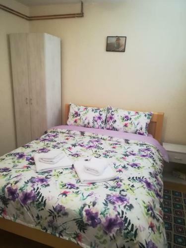 Hostal ***stefani Apartments