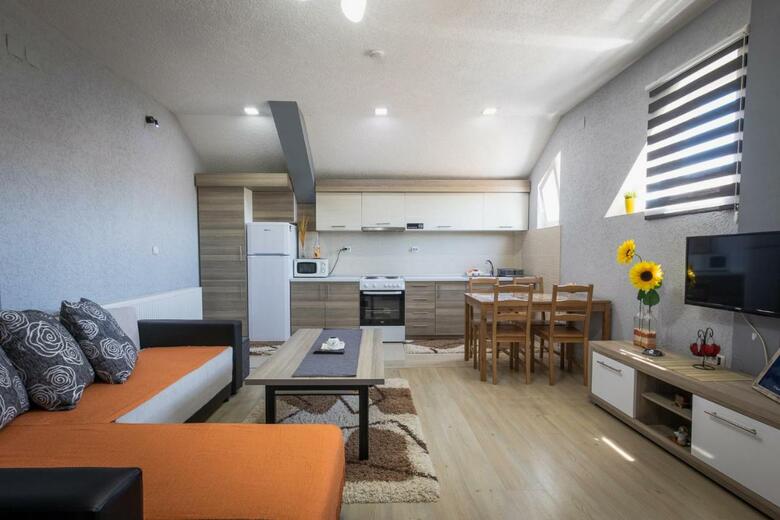 G Apartment