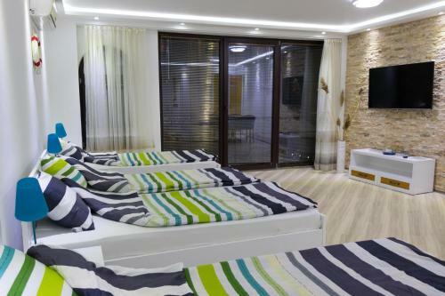 Ana's Apartments