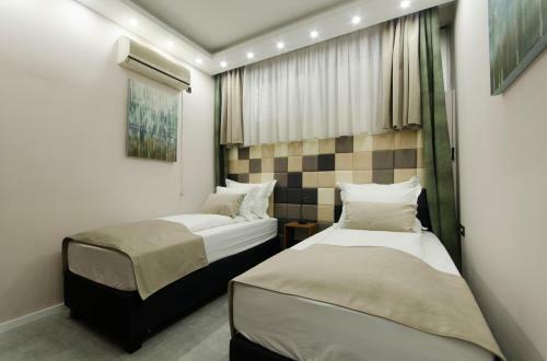 Hostal Ara