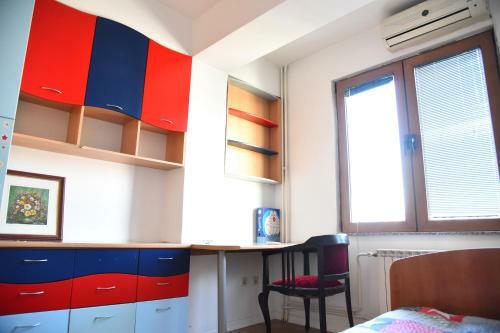 Quiet, Bright And Cozy Apartment Near The Center