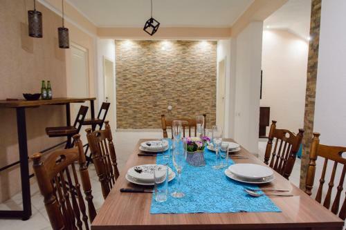 Aleksandar Apartments