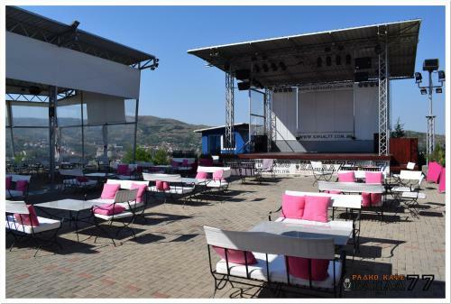 Radio Cafe Kanal 77 Hotel