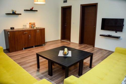 Hostal Romansa Apartments