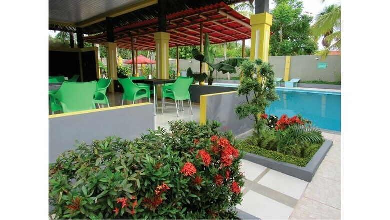 Hotel Caba�as Yakuruna