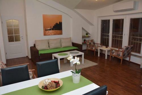 Apartamento Lukanov Promenade By The Lake