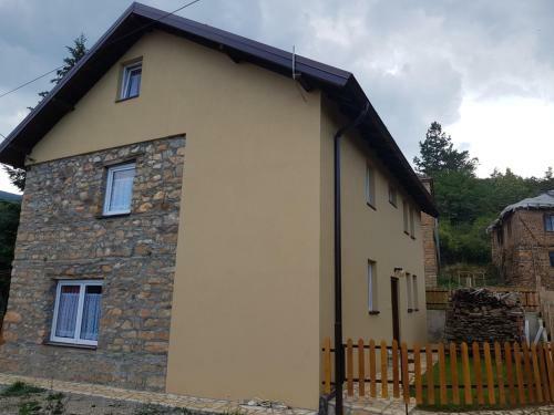 Lodge Ruseski Guest House