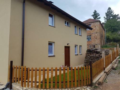 Lodge Ruseski Guest House