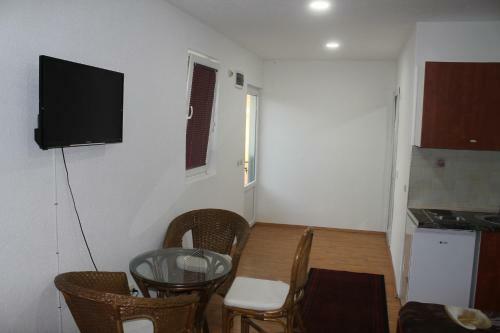 City Inn Beach Apartments
