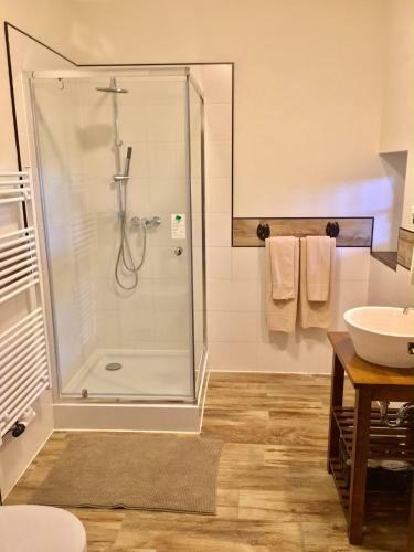Four Oaks Bed & Breakfast Hotel