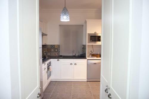 Apartamento Big Luxurious 2-bedroom Apt Jounieh